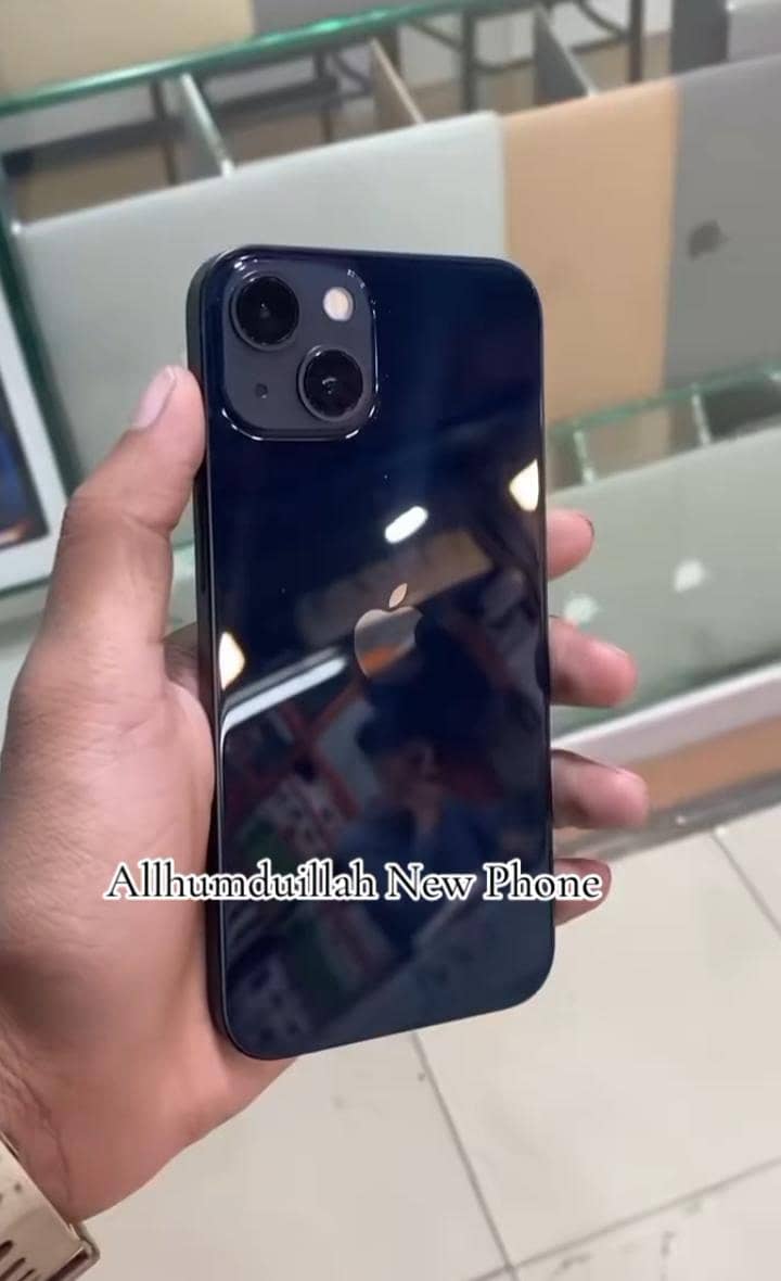 Apple iPhone 13 0