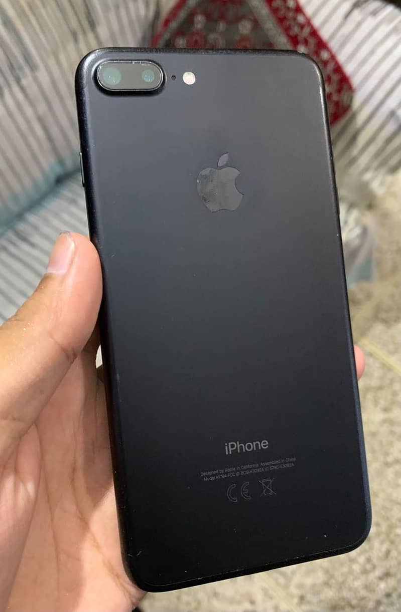 Apple iPhone 7 Plus 0