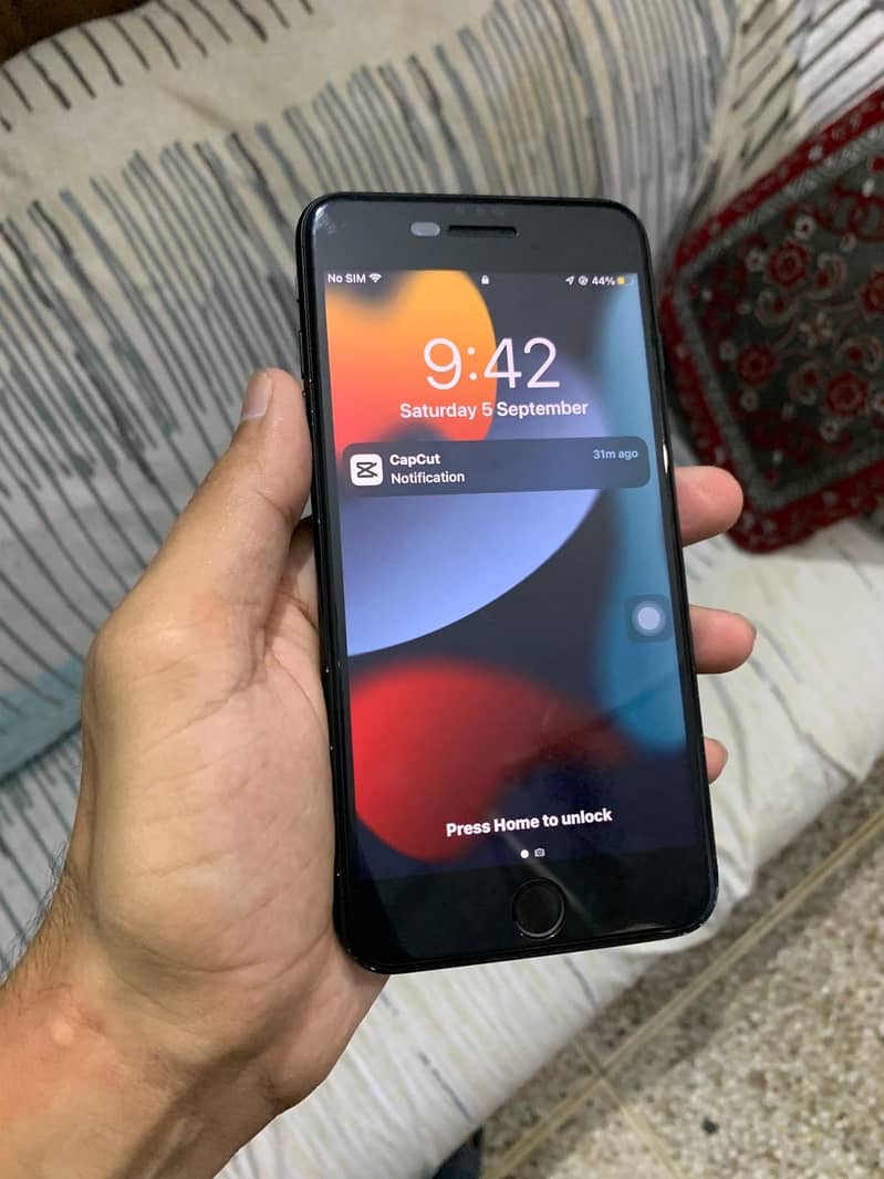 Apple iPhone 7 Plus 1