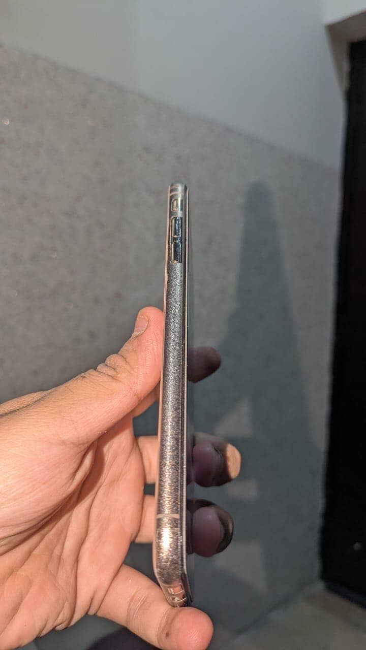 Apple iPhone XS Max 2