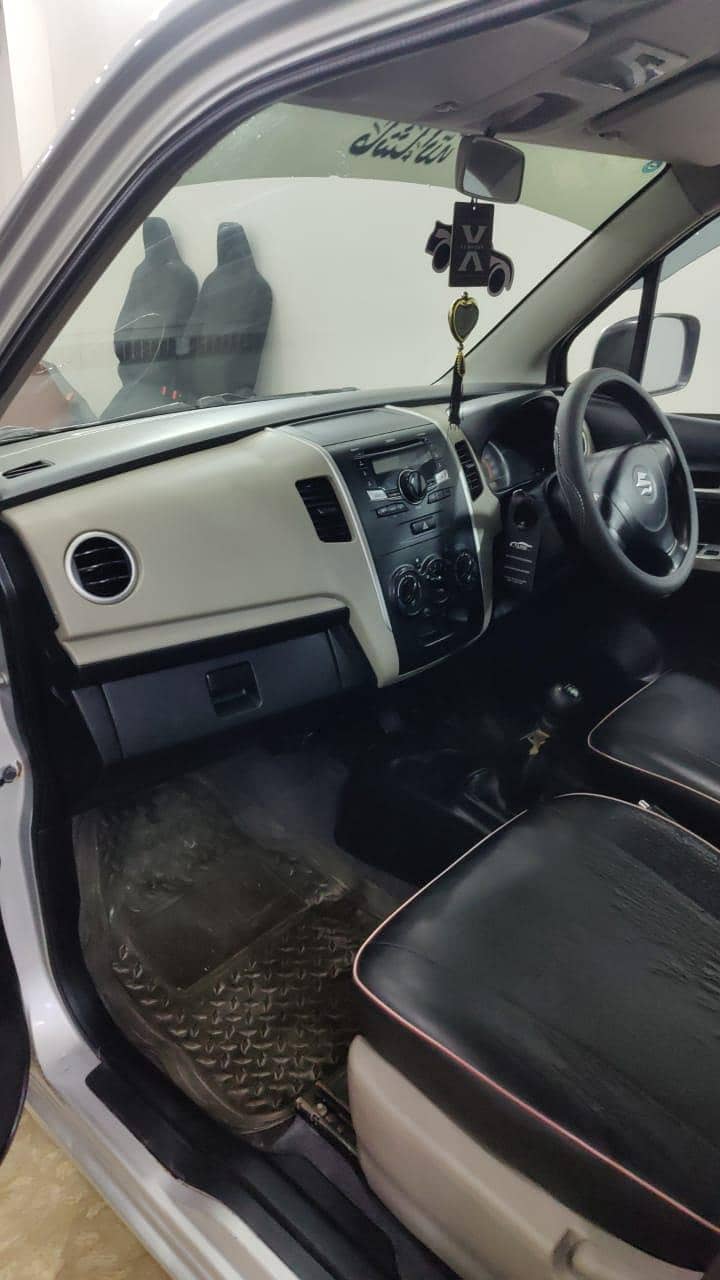 Suzuki Wagon R 2018 15