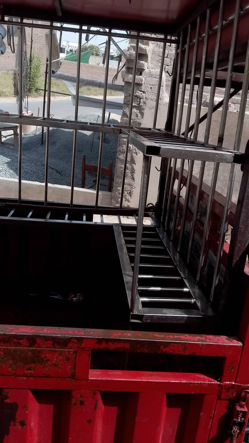 رکشہ کی مضبوط لوہے کی چھت اور اسٹیل کے ریکس برائے فروخت rickshaw roof 1