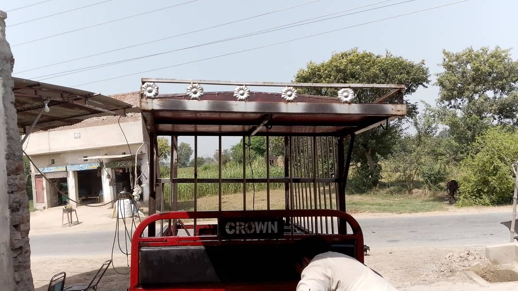 رکشہ کی مضبوط لوہے کی چھت اور اسٹیل کے ریکس برائے فروخت rickshaw roof 3