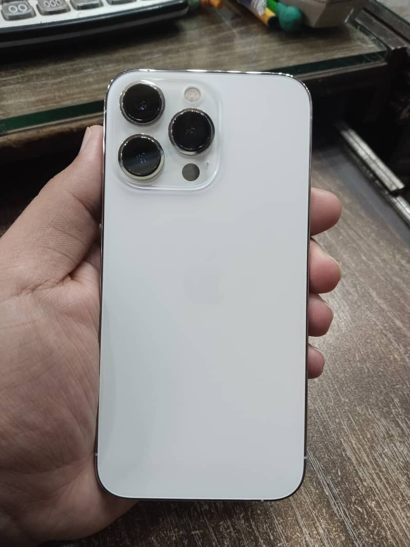Apple iPhone 13 Pro 0