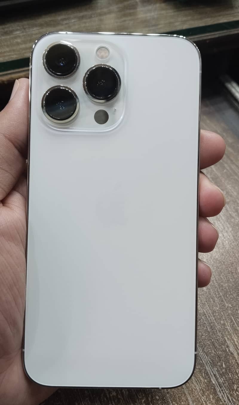 Apple iPhone 13 Pro 1