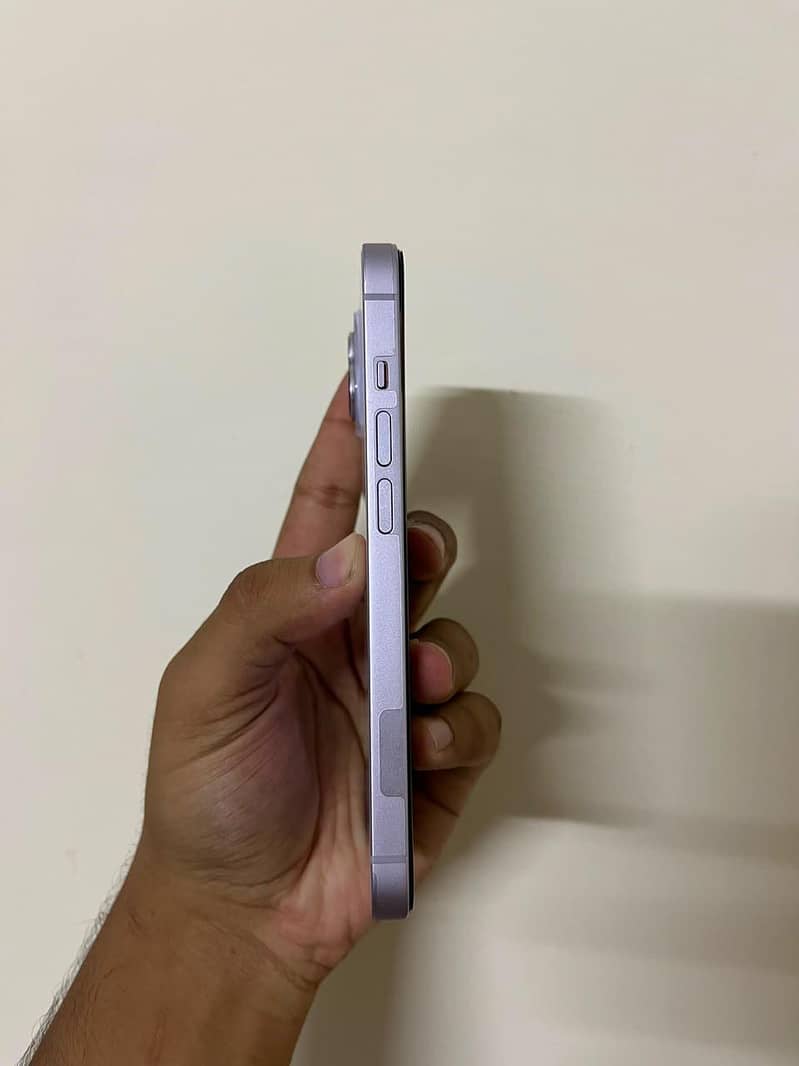 Apple iPhone 14 3