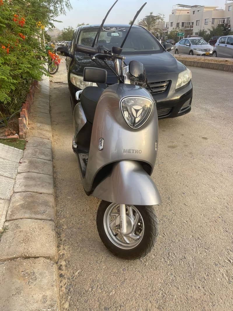 Metro M6 EV 1