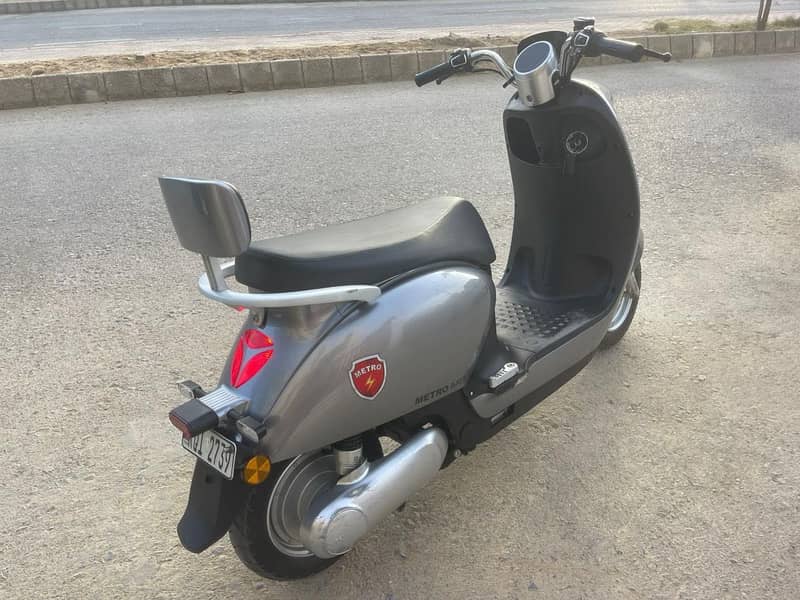 Metro M6 EV 3