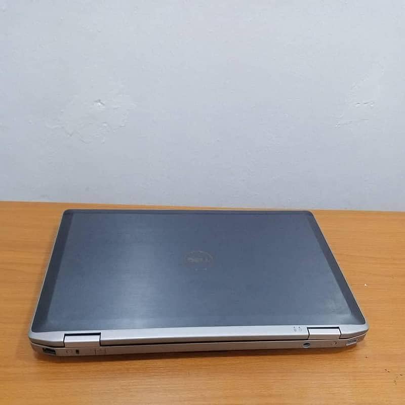 Dell Latitude E6520 3