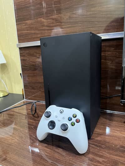 Xbox Series X 1TB | 2 Original Controllers