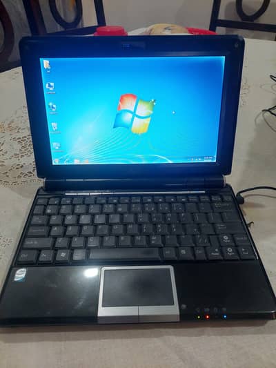 ASUS ATOM EEPC MINI laptop