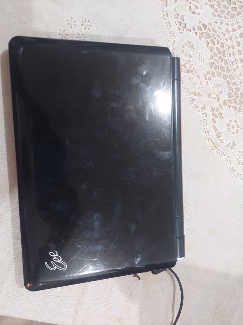 ASUS ATOM EEPC MINI laptop 1