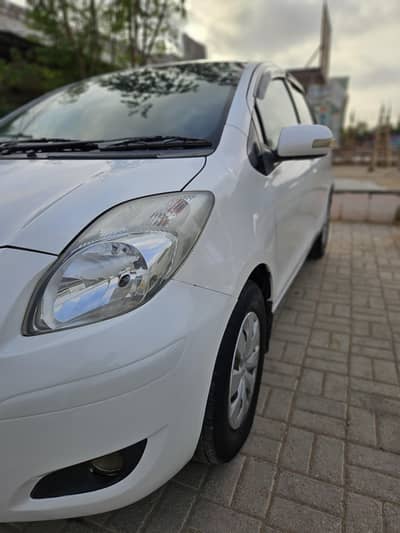 Toyota Vitz 2010 in Showroom Condition