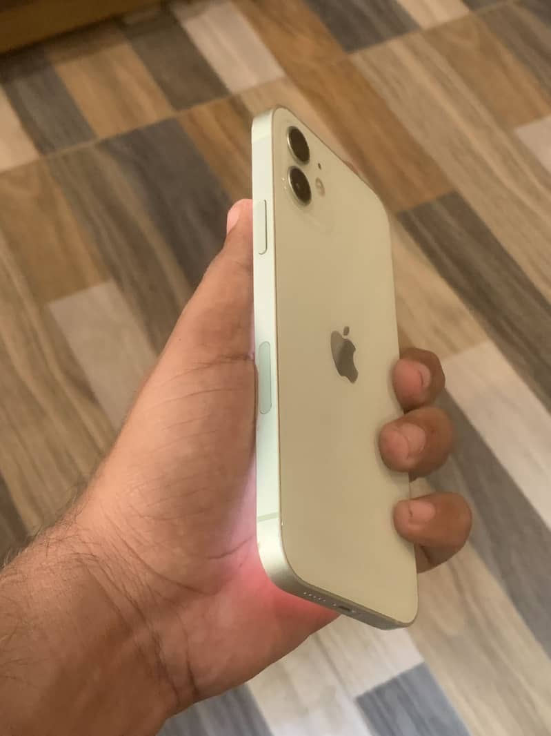 Apple iPhone 12 2