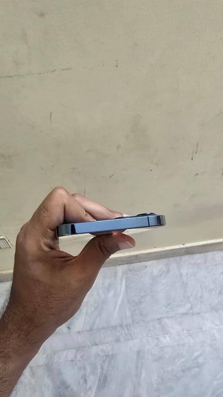 Apple iPhone 12 Pro Max 1