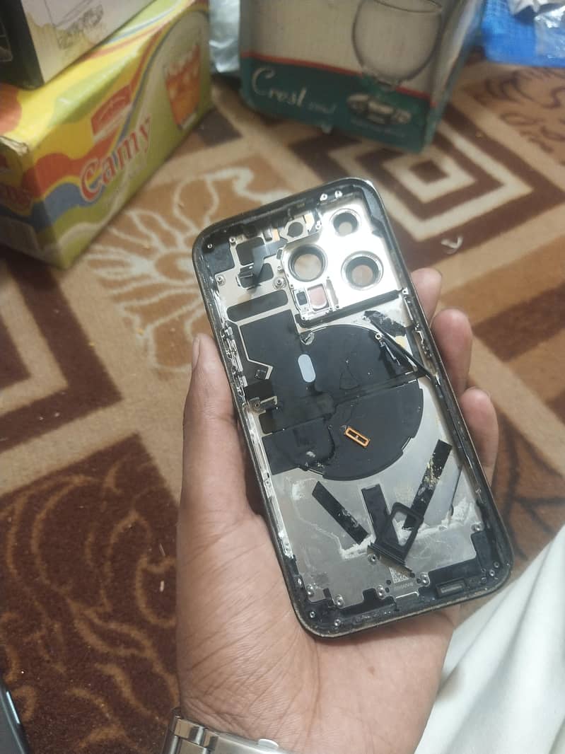 Apple iPhone 14 Pro 2