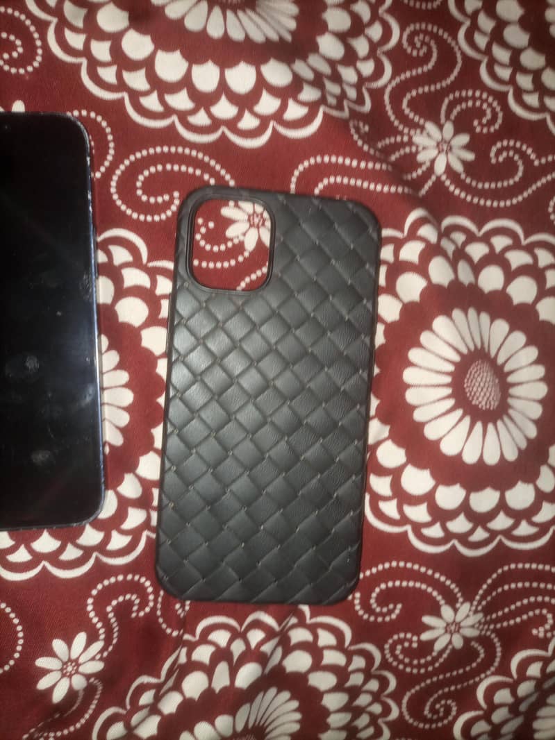 Apple iPhone 12 mini 6