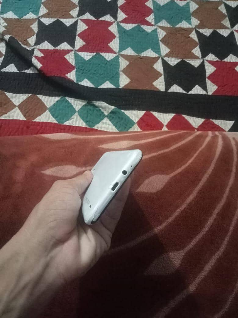 Tecno Spark 6 1