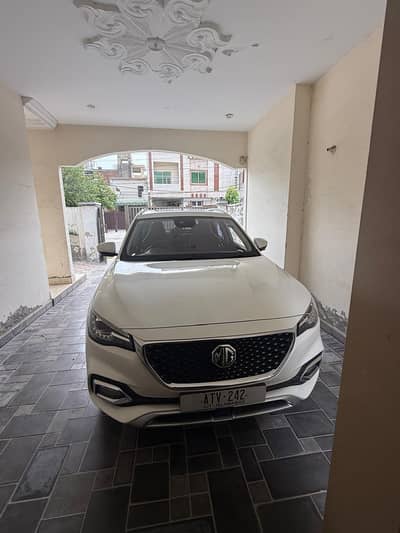 MG HS 2021