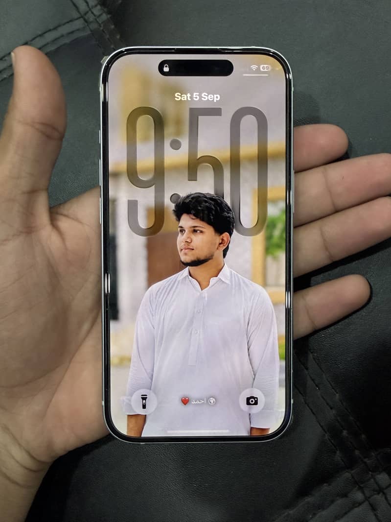 Apple iPhone 15 4