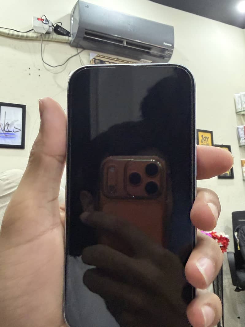 Apple iPhone 15 6