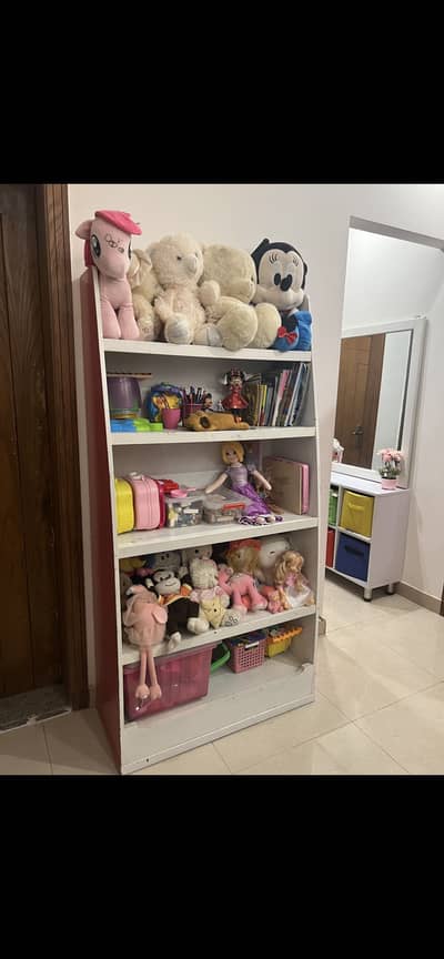 Kids toy or book shelf