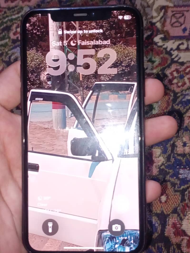 Apple iPhone 11 Pro 1