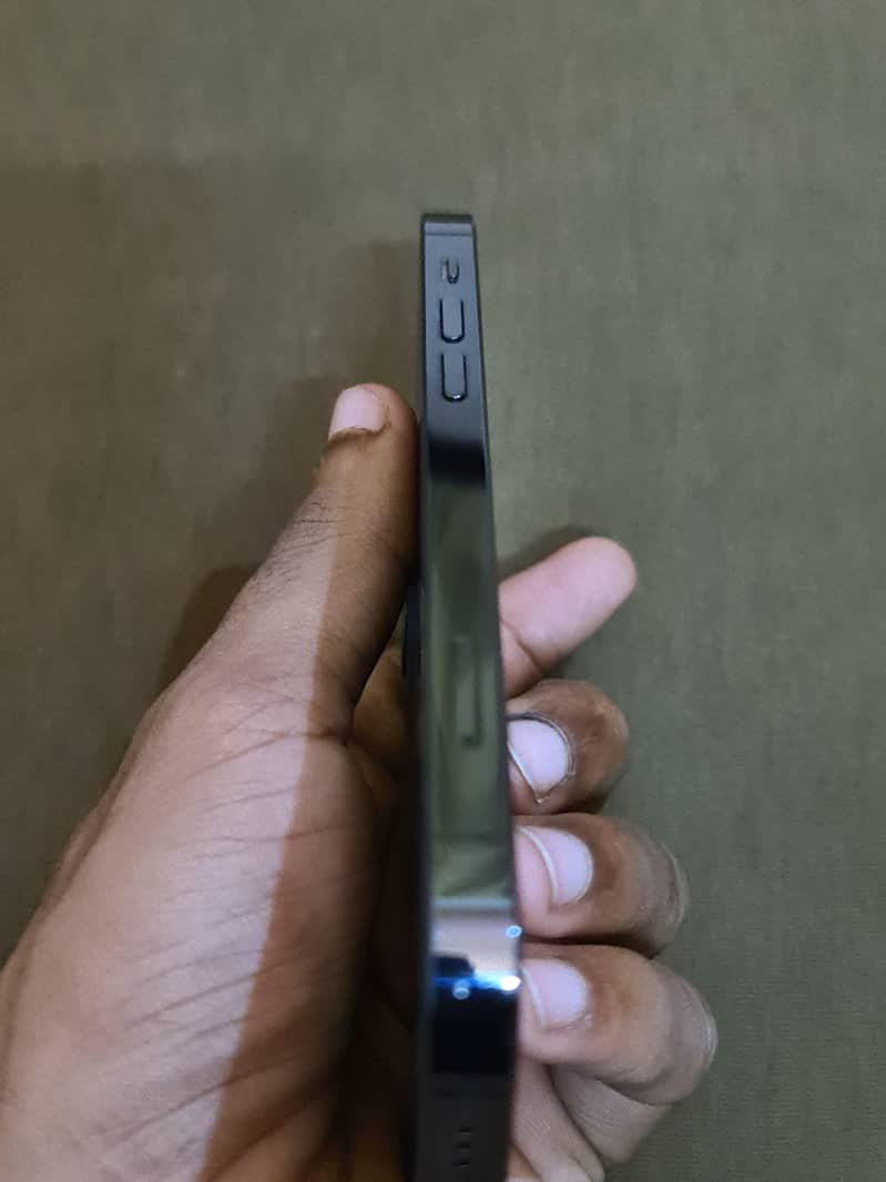 iPhone 12 Pro approved 8