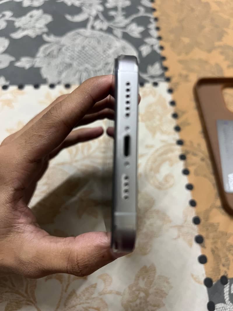 Apple iPhone 14 Pro Max 2