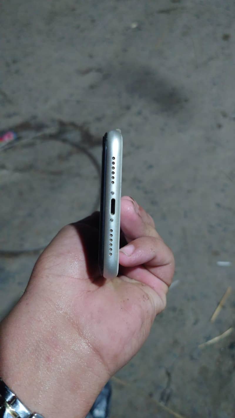 Apple iPhone 11 2