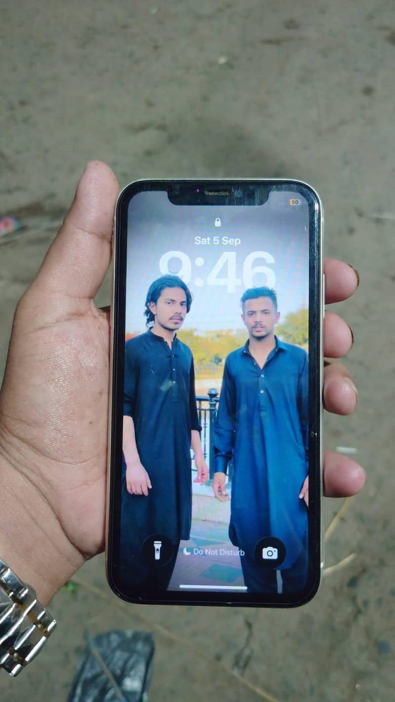Apple iPhone 11 3
