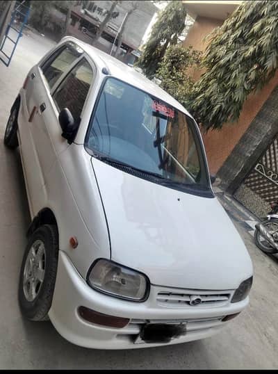 Daihatsu Cuore 2011