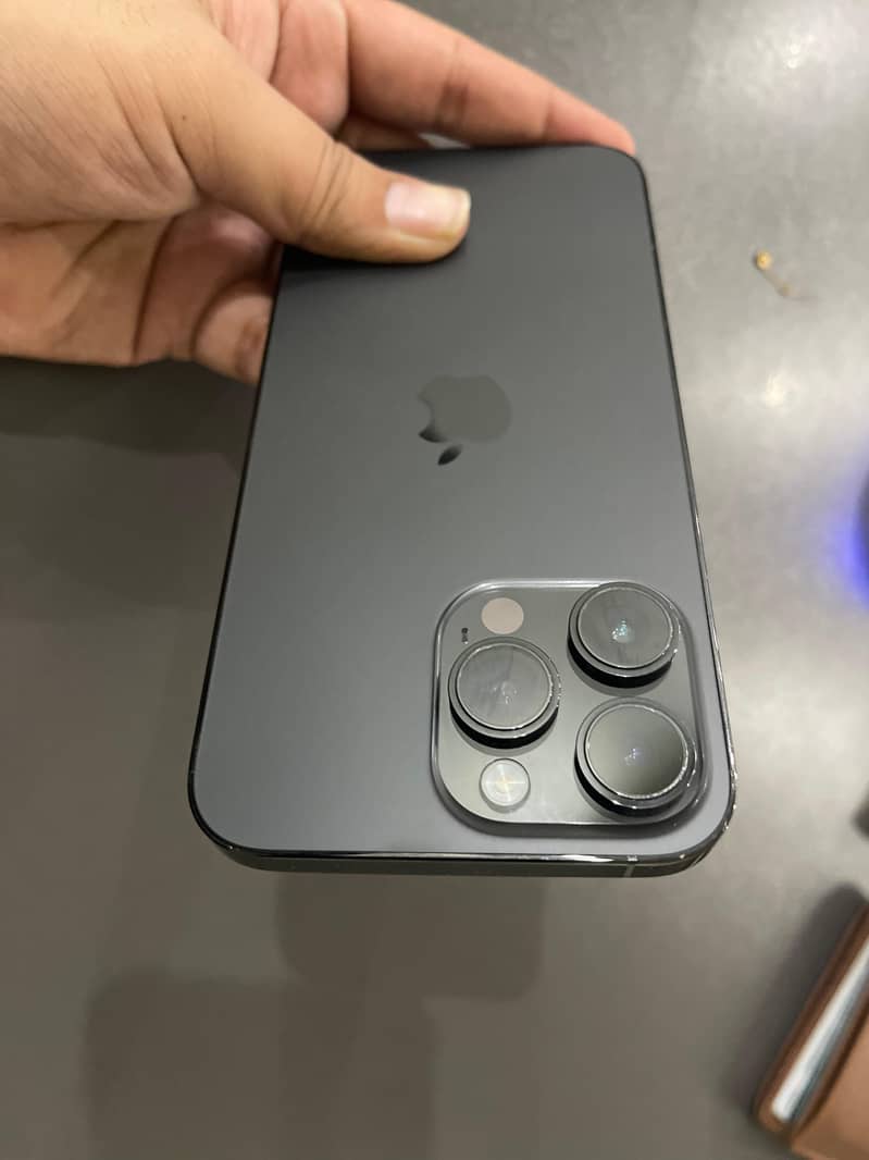 Apple iPhone 14 Pro Max 3