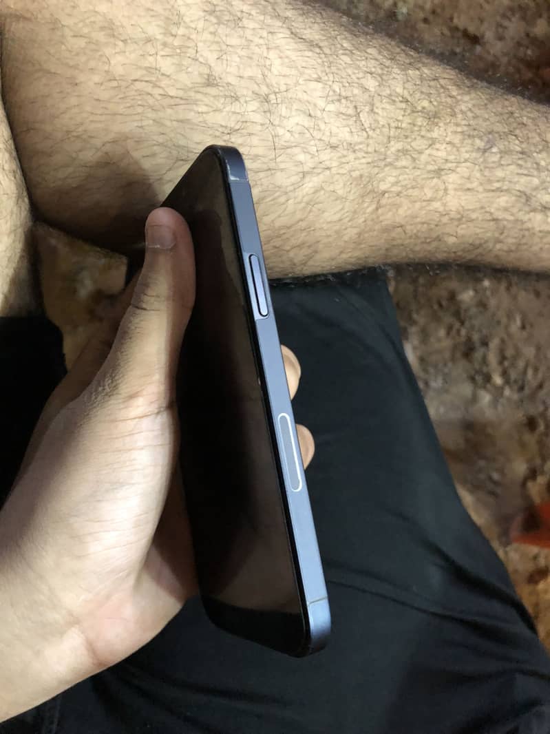 Apple iPhone 12 1