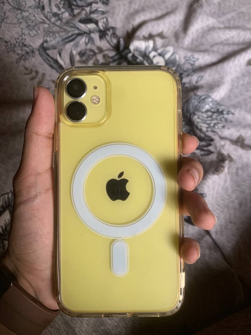 Apple iPhone 11 4