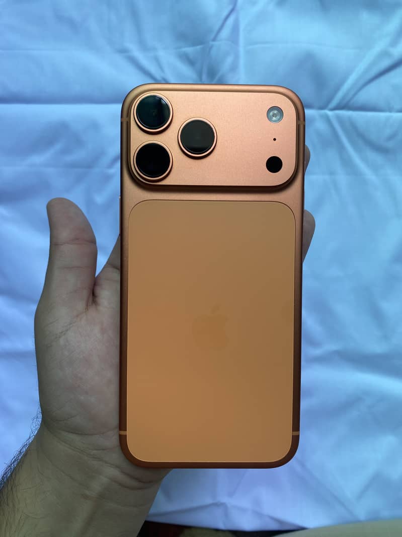 Apple iPhone 17 Pro Max 1