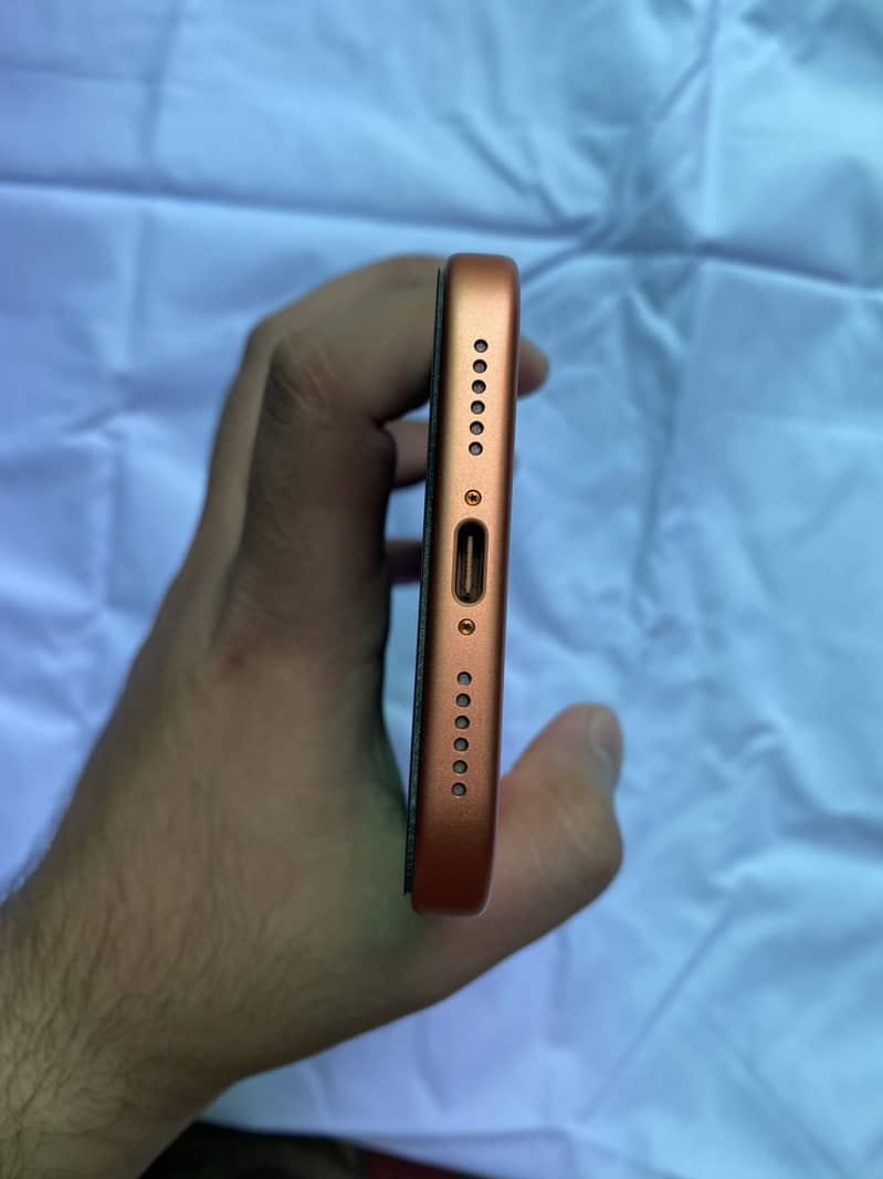 Apple iPhone 17 Pro Max 5