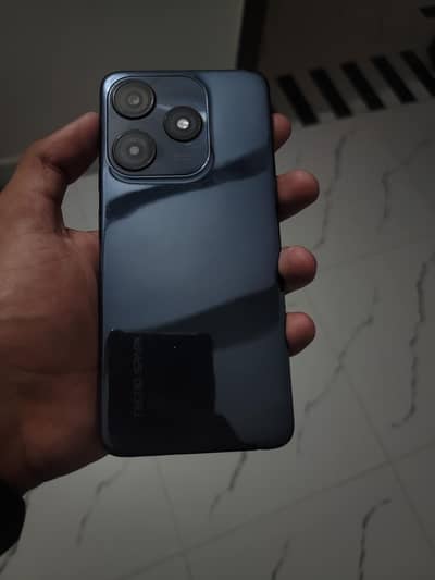 Tecno Spark 10C with box