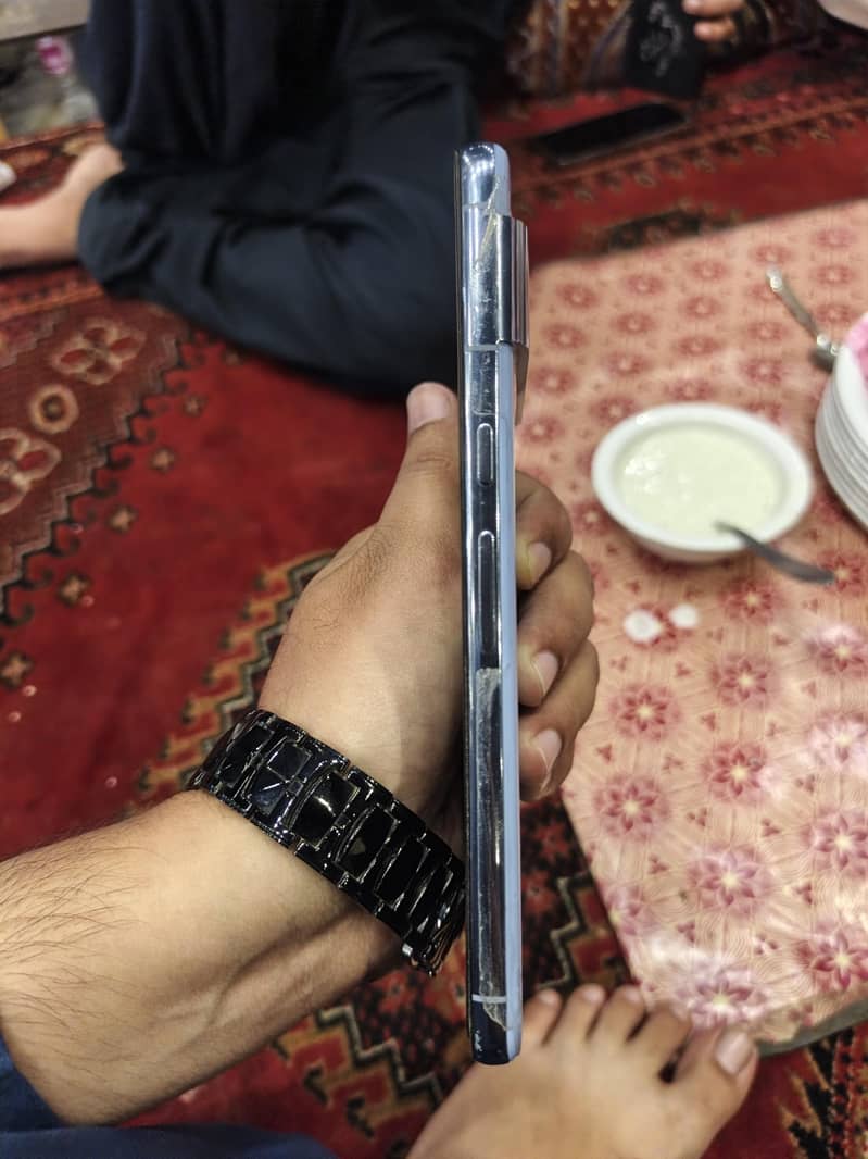 Google Pixel 8 Pro 2