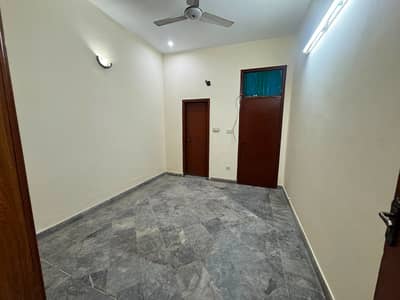 5 marla Outstanding lower Portion In Johar Town Near EMPORIUM MALL Prime Location