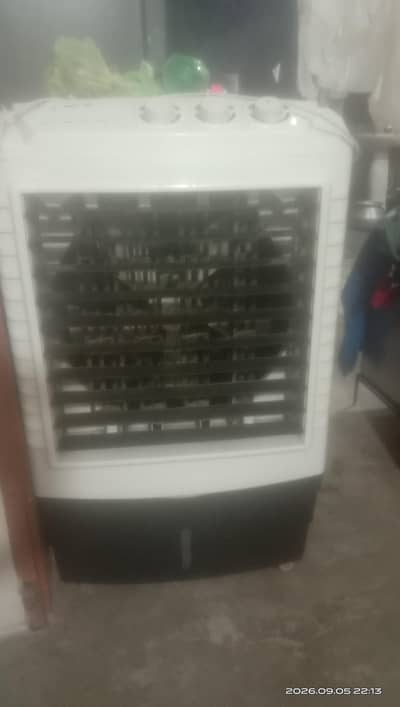 bilkul new condition me h 03165409365 no repair