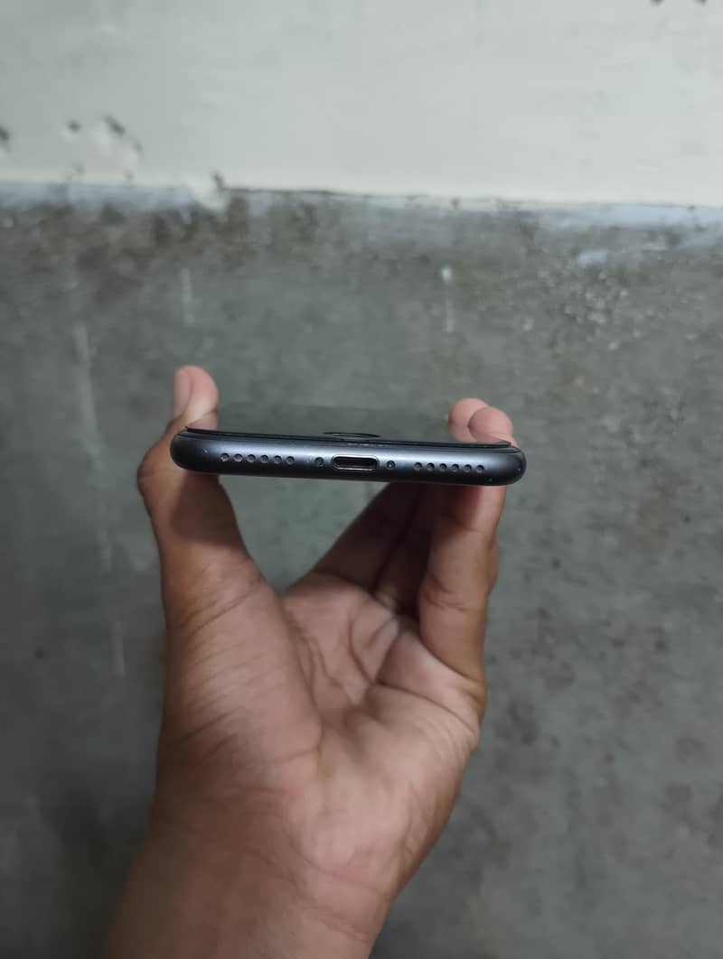 Apple iPhone 8 2