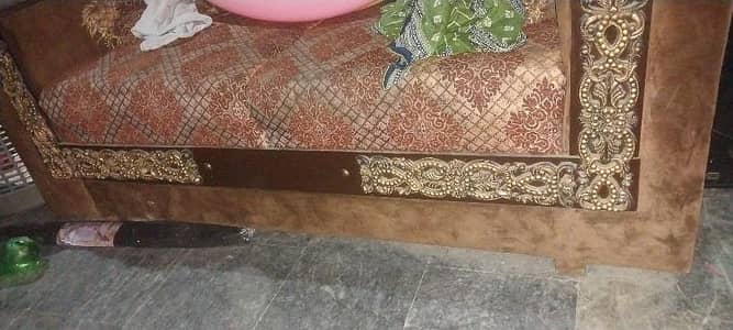 Sofa Set is Available for Sale with Center Table