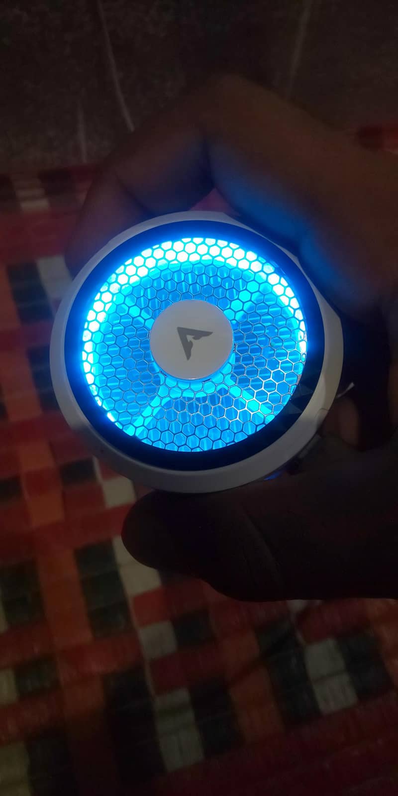 Sharp Aquos R2 13