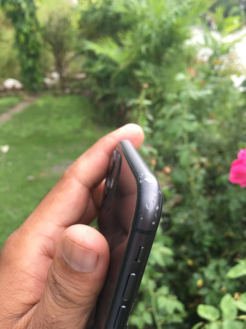 Apple iPhone 11 2