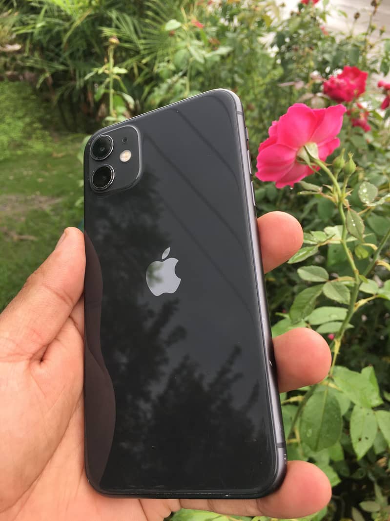 Apple iPhone 11 4