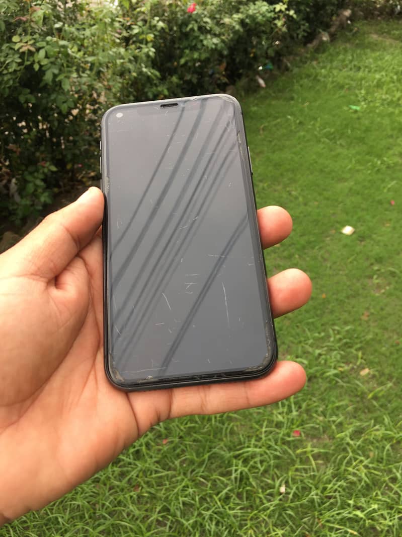 Apple iPhone 11 7