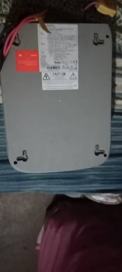 NS UPS 1800W 24V – Solar Supported Inverter
