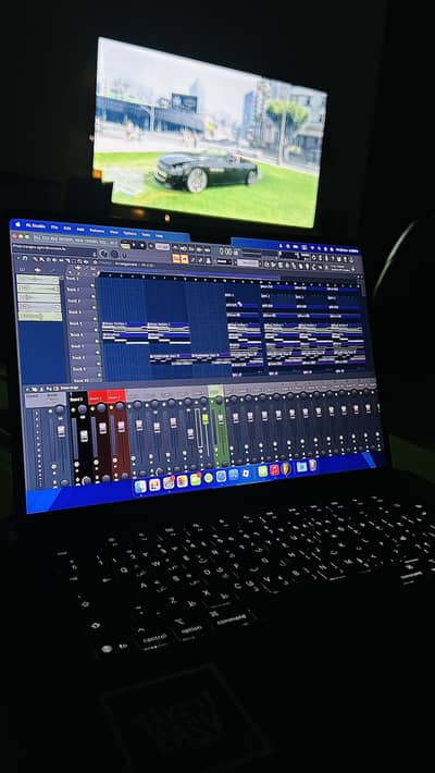 MUSIC PRODUCER