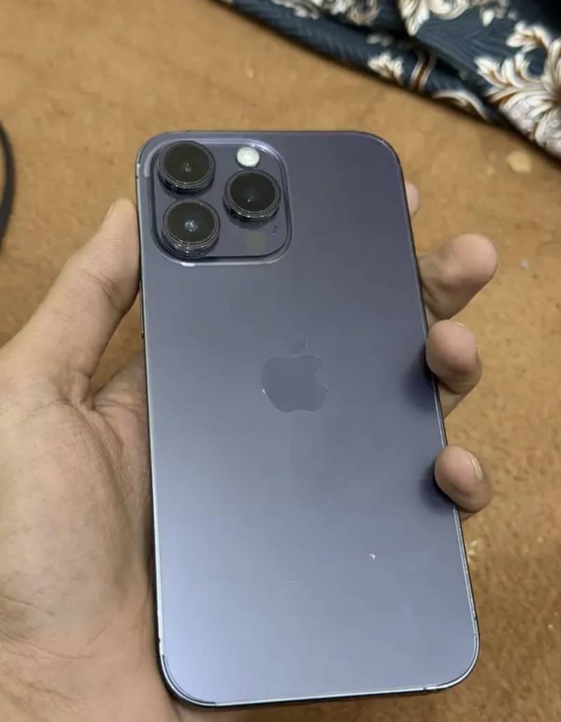 Apple iPhone 14 Pro Max 1